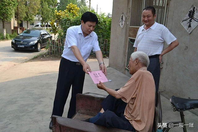 “城市户口和农村户口”那个好