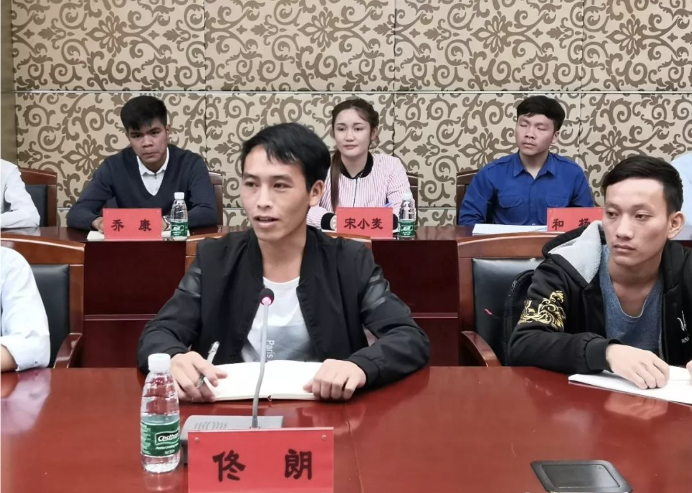 疫情之下的老挝留学生：我们不离开上海，要完成习近平交给我们的“任务”